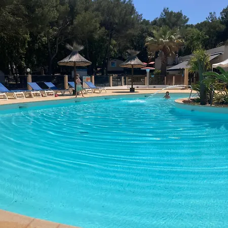 Familial Buffalo Hacienda Κάμπινγκ *